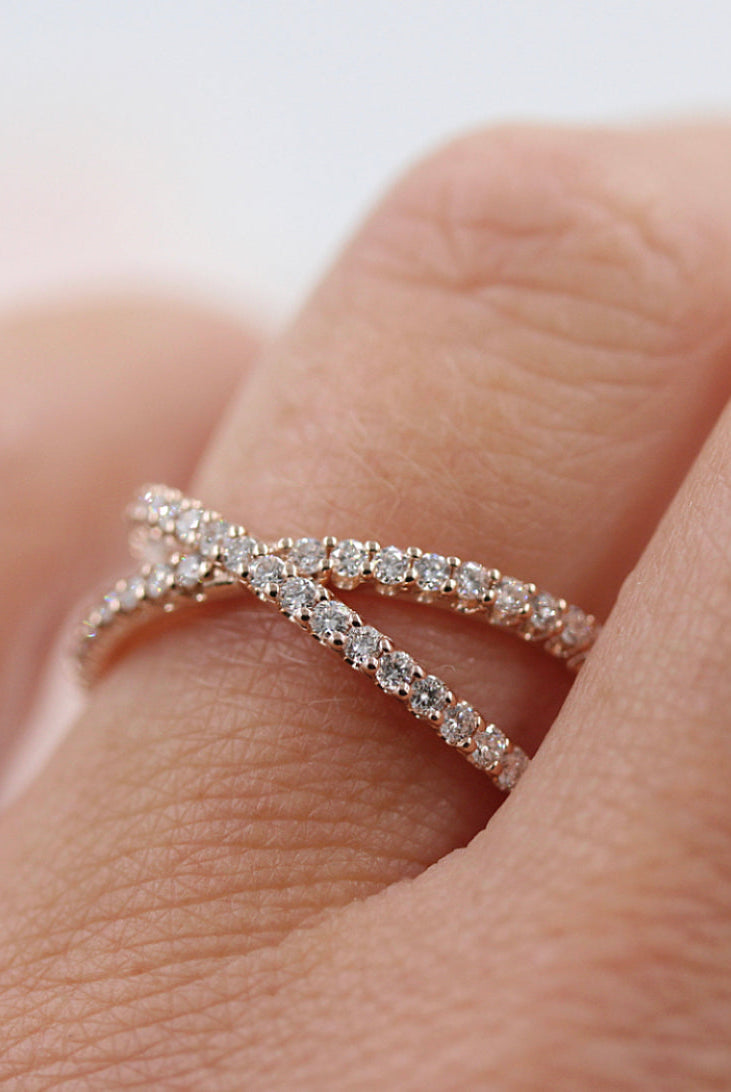 0-51-tcw-round-cut-criss-cross-moissanite-wedding-band