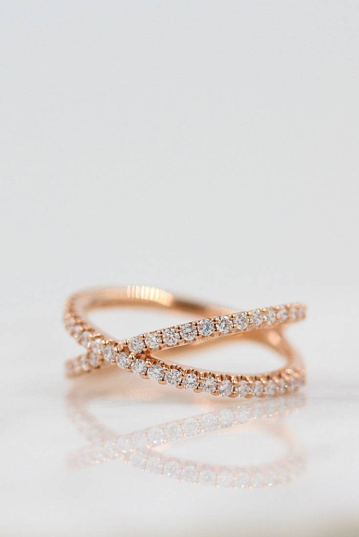 0-51-tcw-round-cut-criss-cross-moissanite-wedding-band