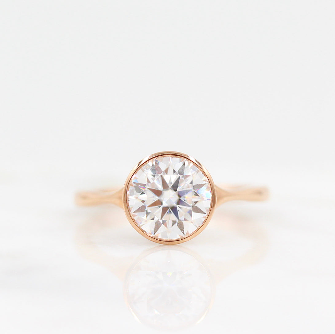 Antique moissanite engagement rings
