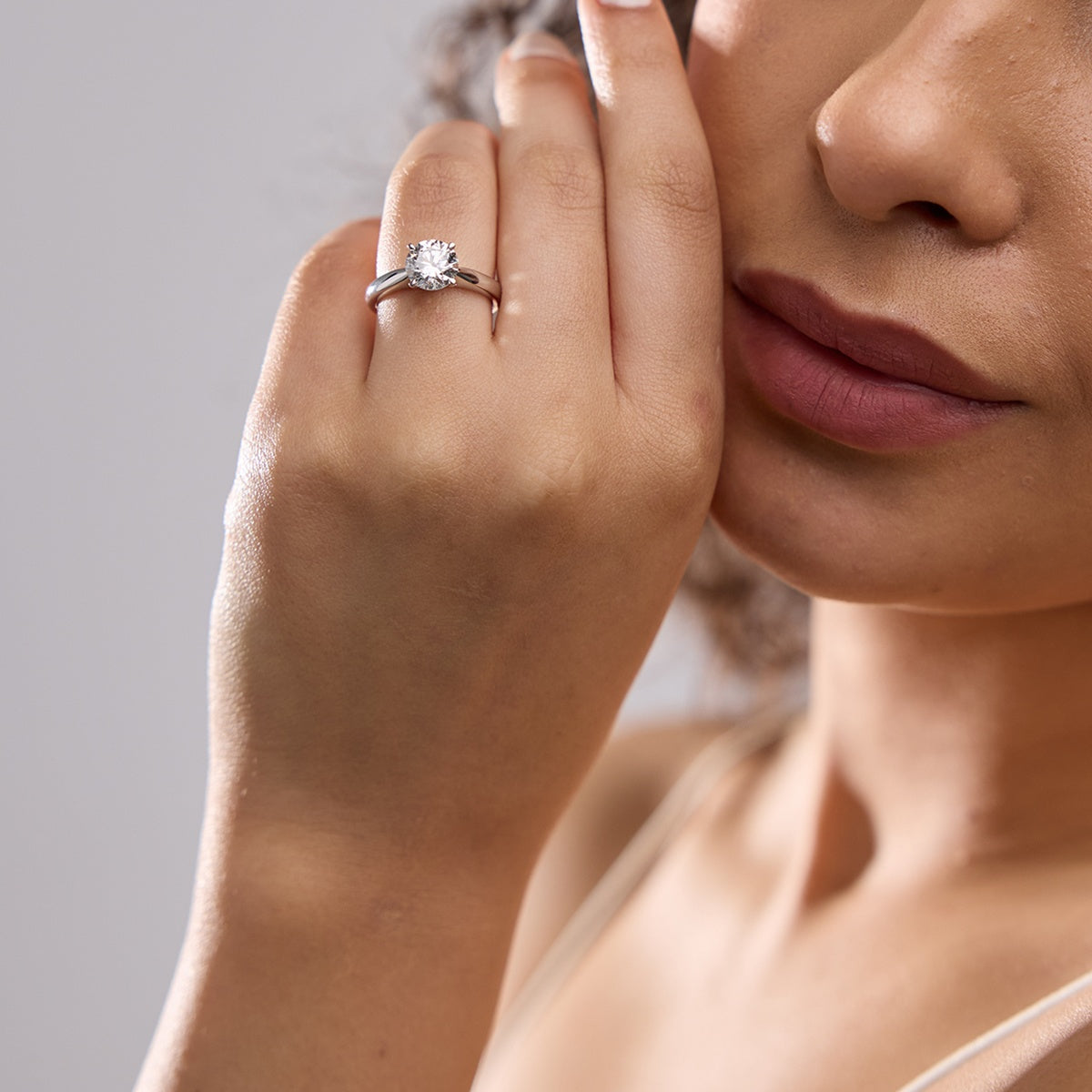 Cushion Cut Moissanite Solitaire Diamond Engagement Ring For Women