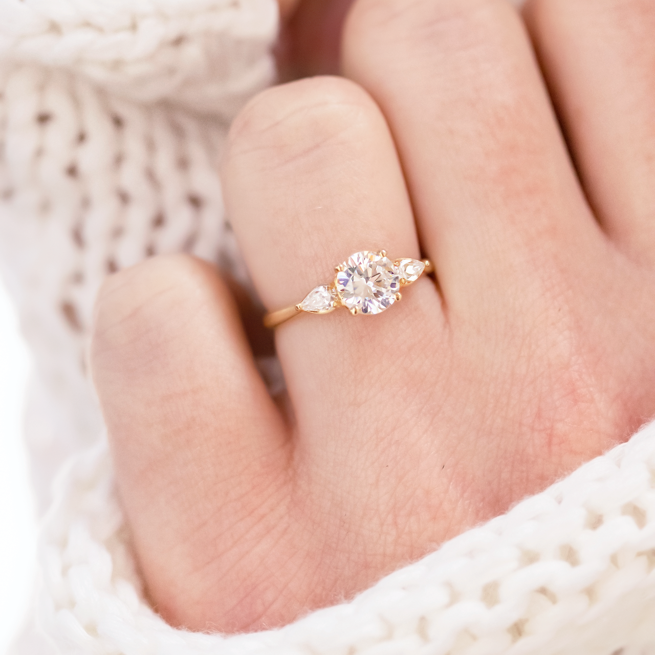 Moissanite jewelry sets vs. diamonds