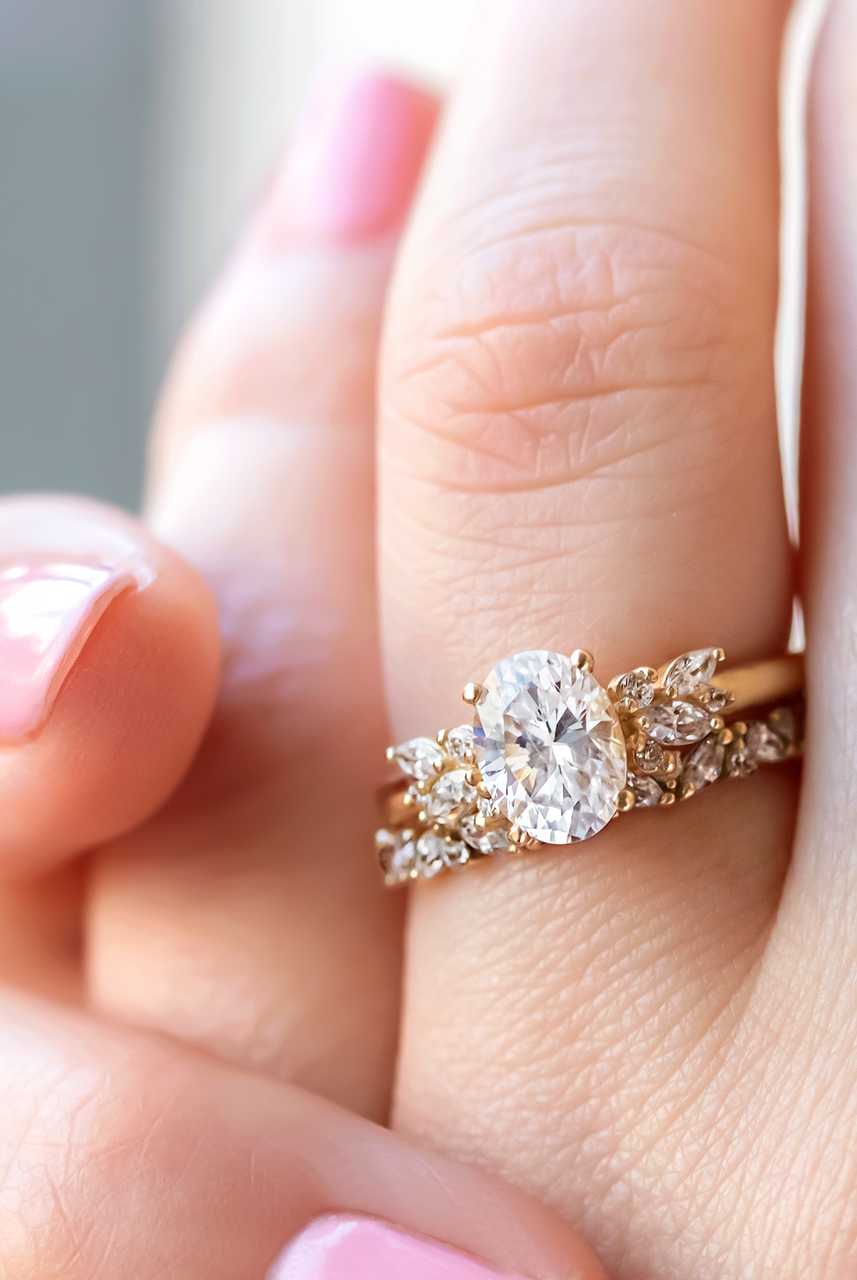 1.33CT Oval Cluster Moissanite Diamond Solitaire Engagement Ring