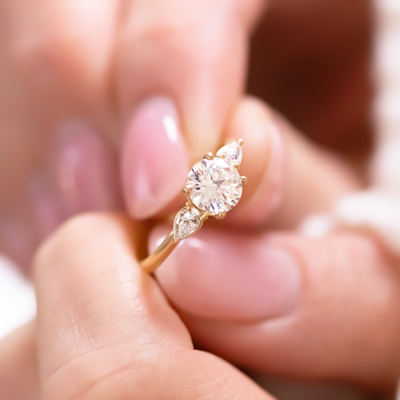 Benefits of moissanite jewelry sets