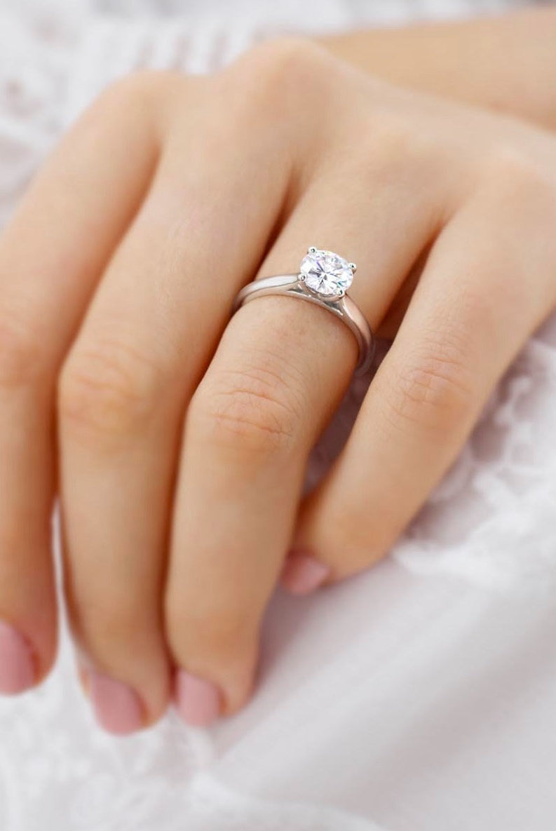 round-shaped-moissanite-solitaire-style-engagement-ring-13