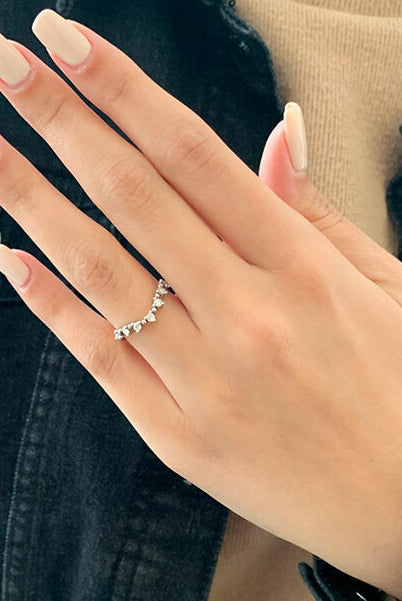 0-30-tcw-round-cut-curved-style-moissanite-wedding-band
