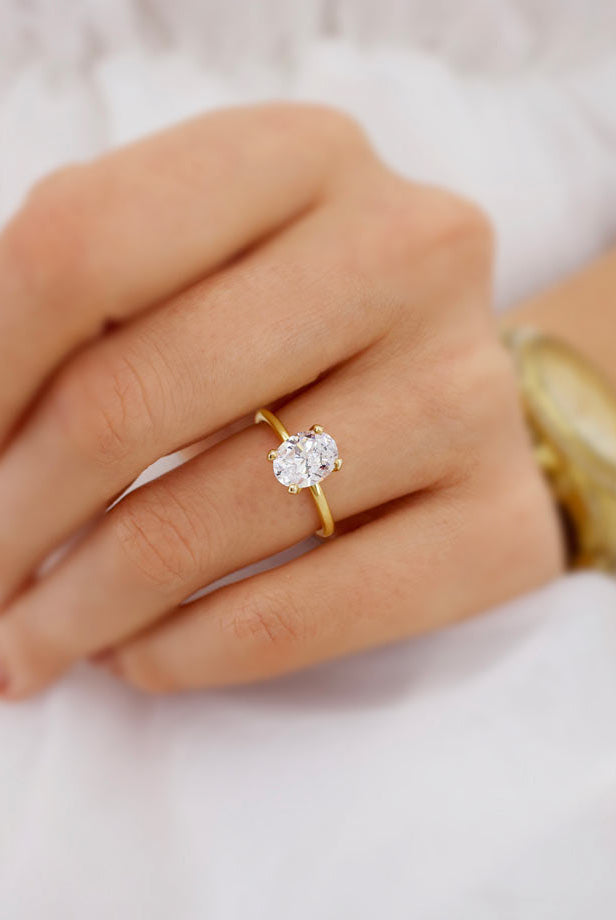 2-10-ct-oval-shaped-moissanite-solitaire-engagement-ring