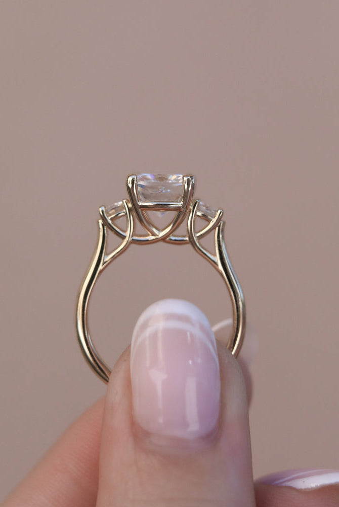 2.50CT Moissanite Engagement Ring