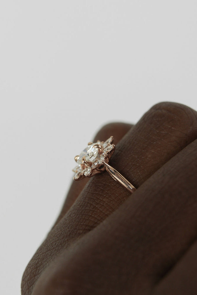 Round Cut Moissanite Ring