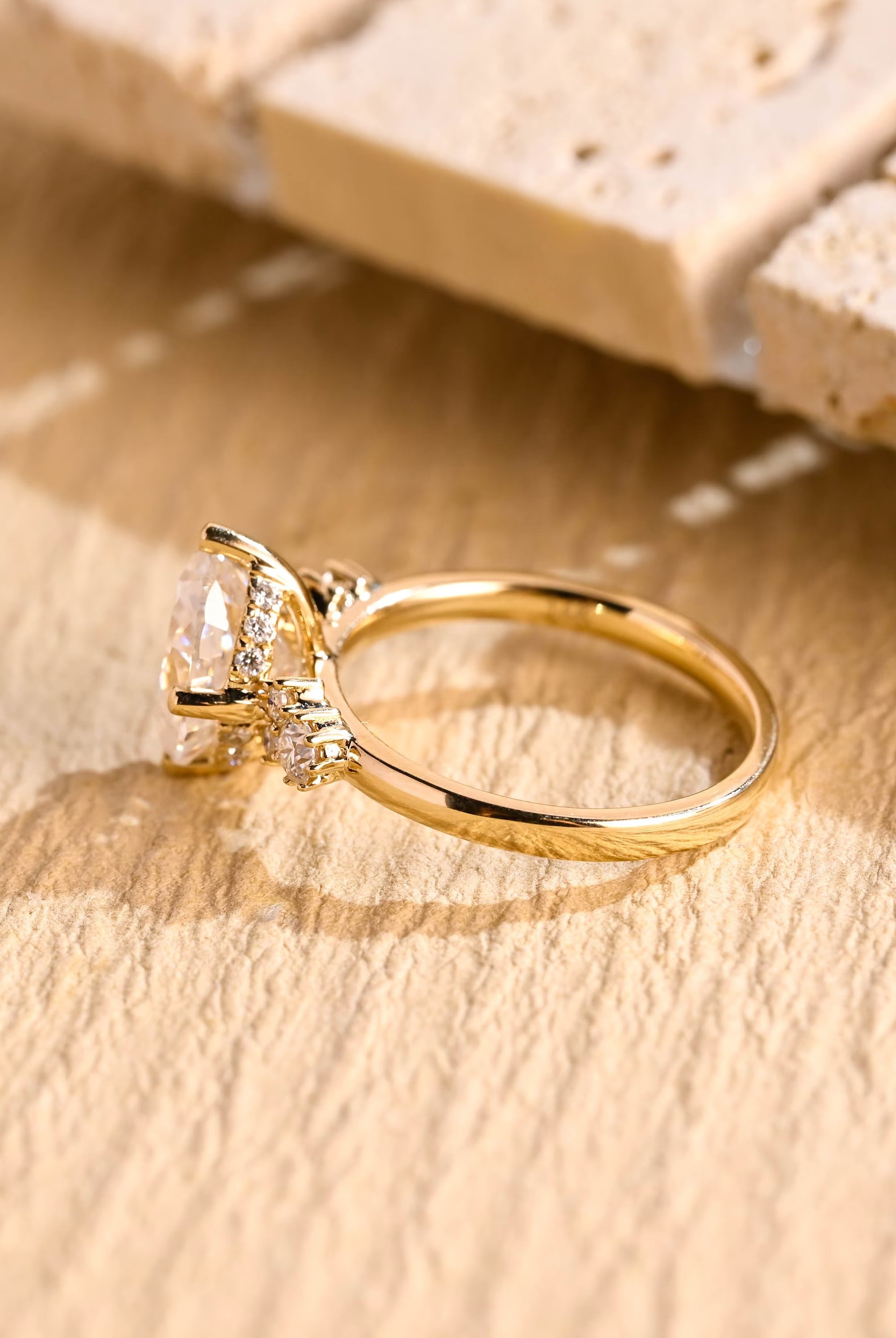 Oval Cut Moissanite Engagement Ring