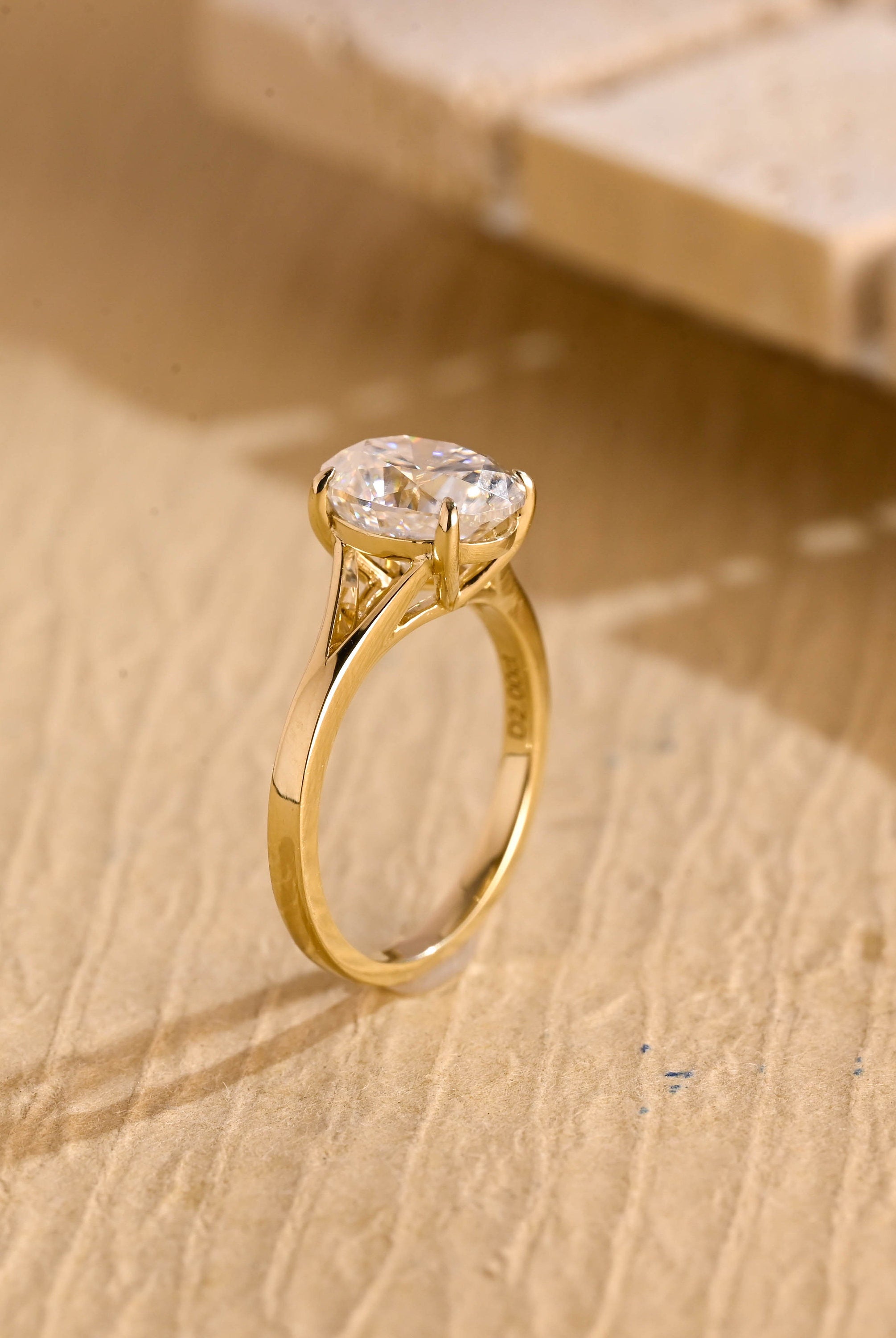 Oval Cut Engagement Ring