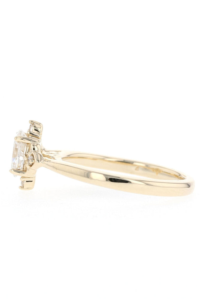Premium Oval Proposal Ring