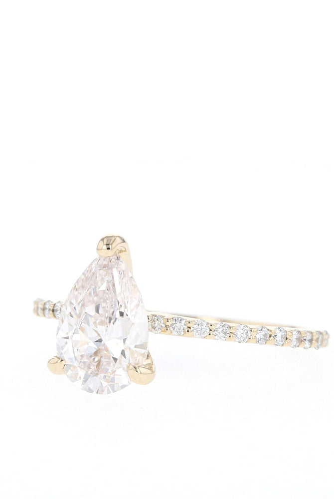 Luxury Moissanite Engagement Ring
