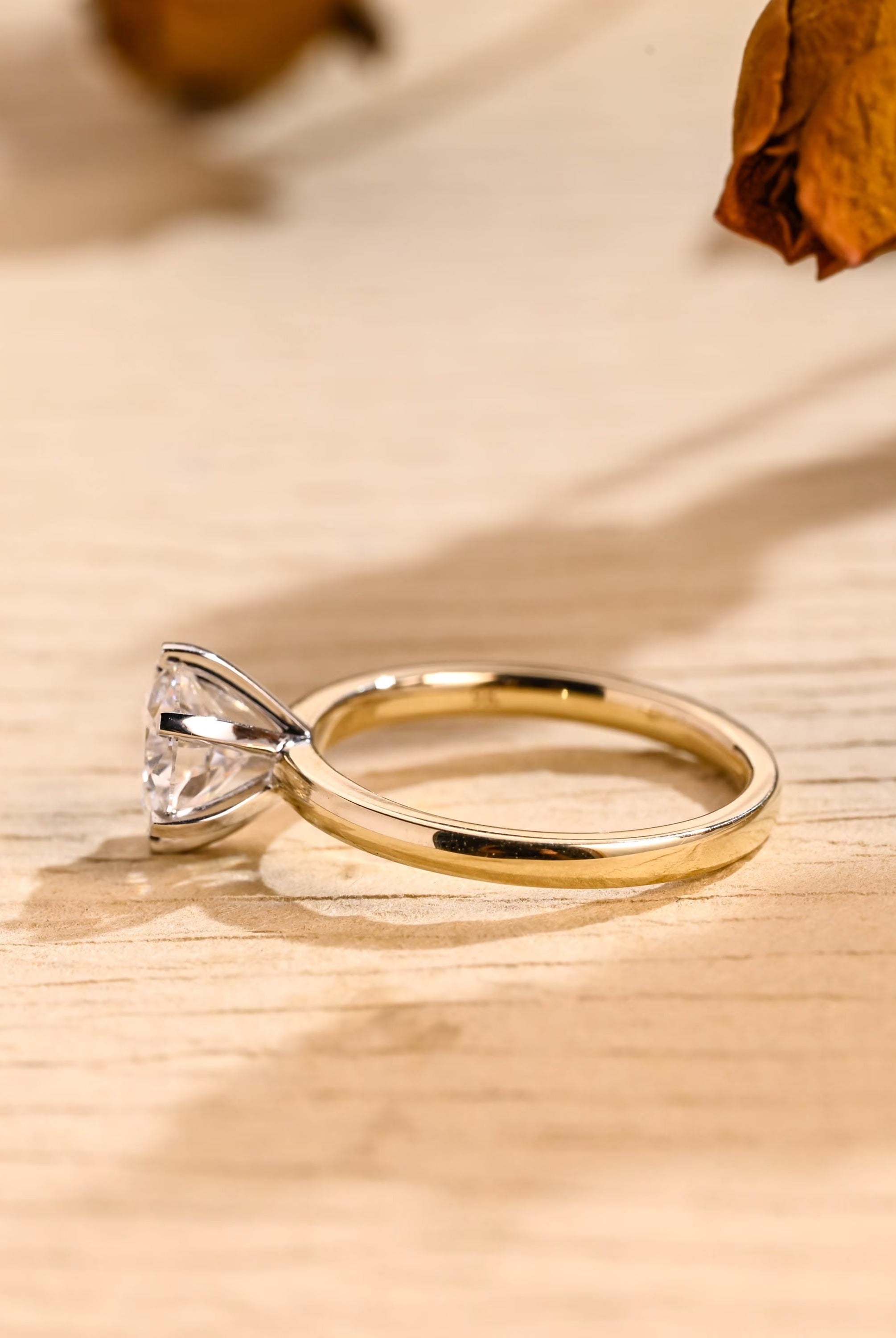 Round Brilliant Moissanite Engagement Ring