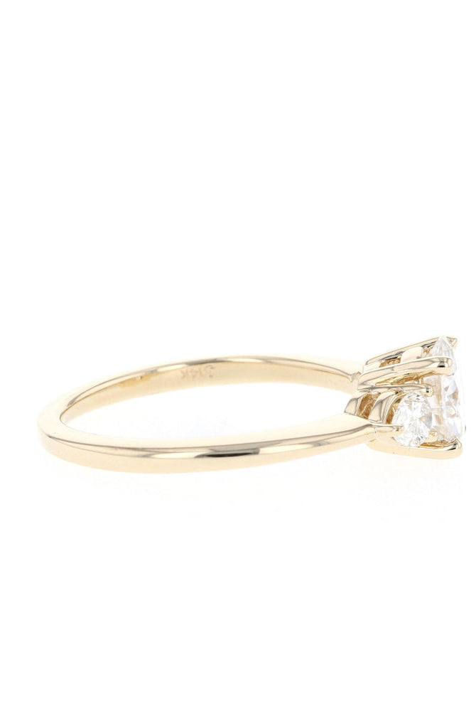 Round Cut Moissanite Ring
