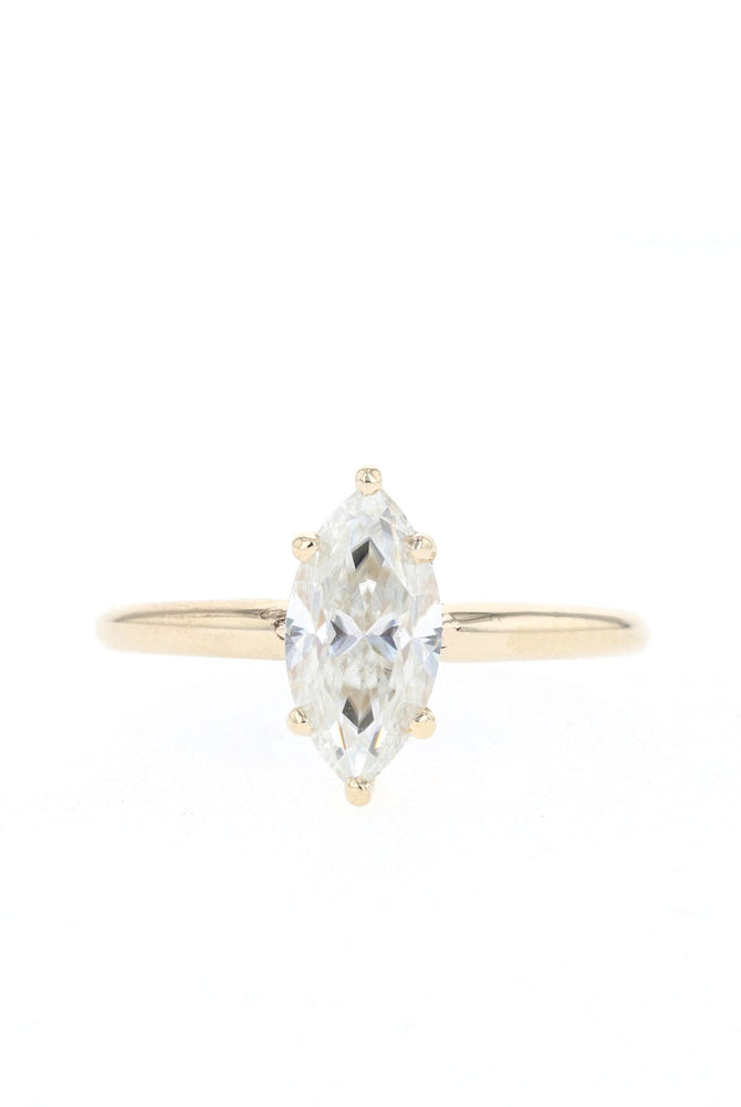 Luxury Moissanite Engagement Ring