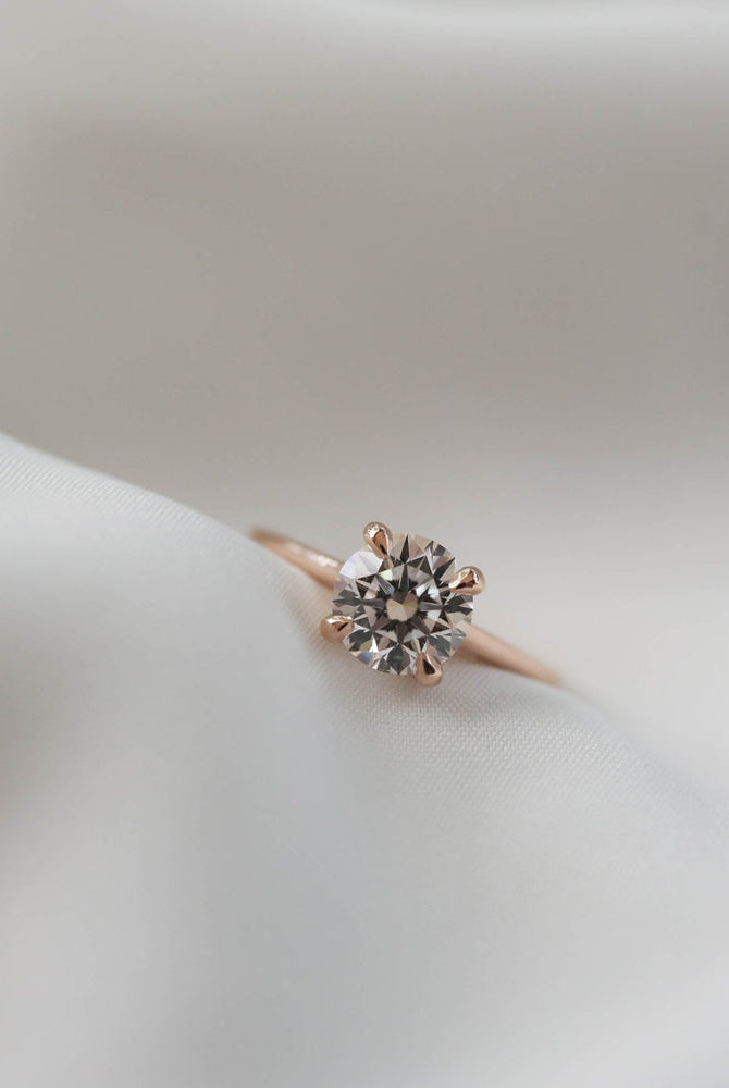 Luxury Moissanite Engagement Ring