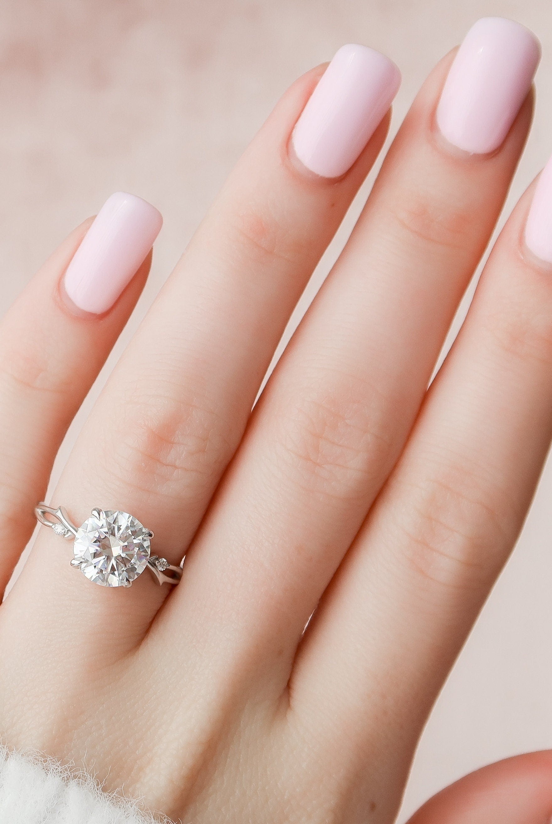 Luxurious gemstone engagement rings online