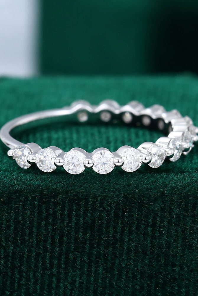 round-moissanite-bubble-prong-setting-wedding-band