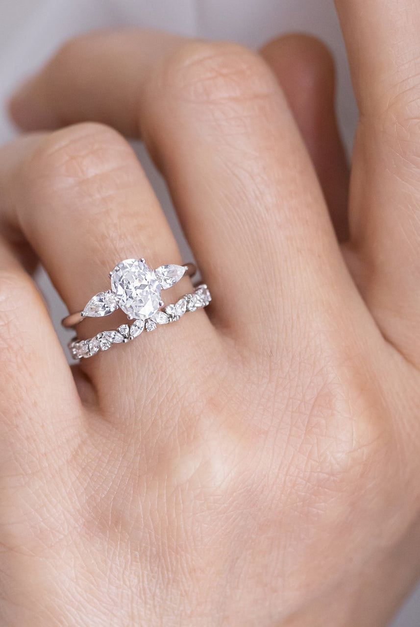 1.33CT Oval Three Stone Moissanite Diamond Solitaire Engagement Ring For Her