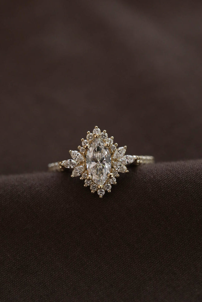 1 Carat Moissanite Engagement Ring