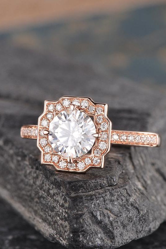 round-cut-vintage-halo-moissanite-engagement-ring-1