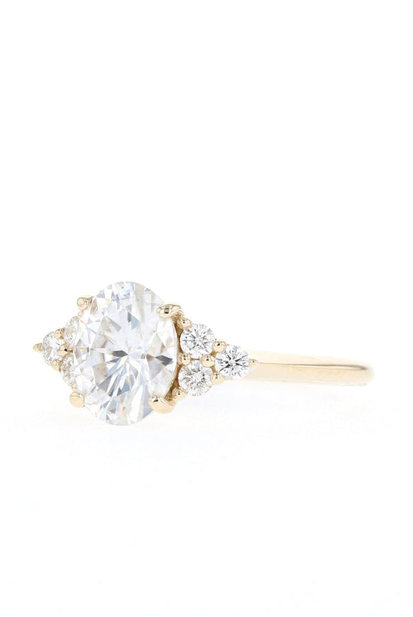 Oval Engagement Ring