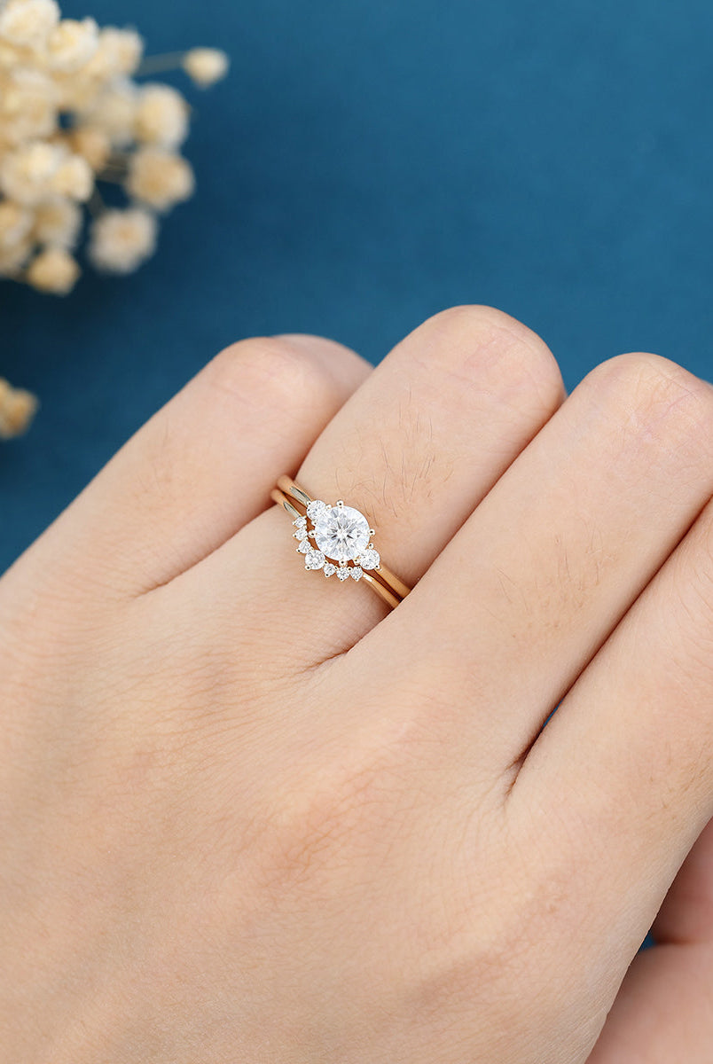 0-41-ct-round-shaped-moissanite-three-stone-bridal-set
