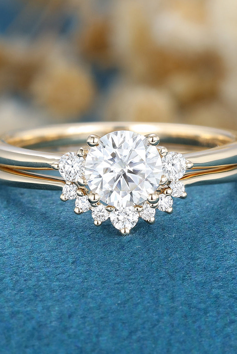 round-shaped-moissanite-three-stone-bridal-set
