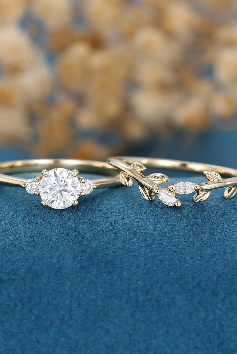 round-shaped-moissanite-three-stone-bridal-set
