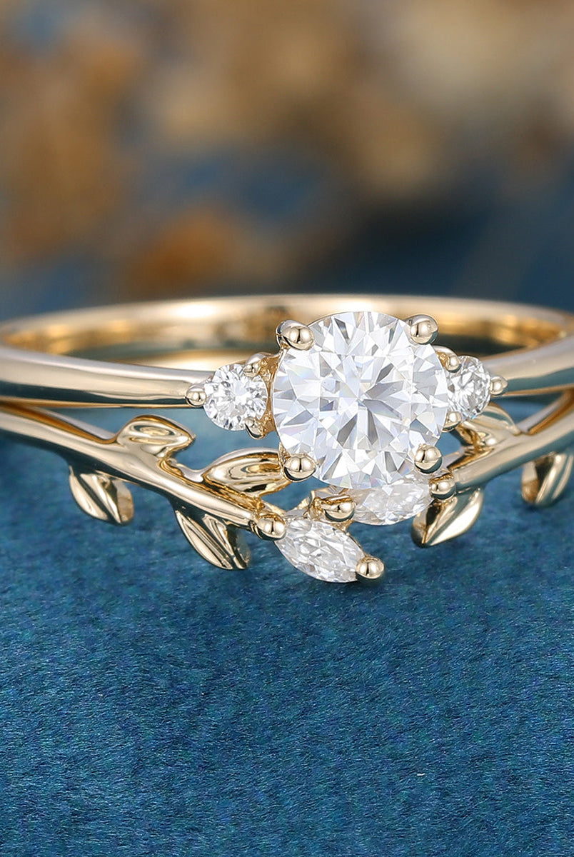 0-54-ct-round-shaped-moissanite-three-stone-bridal-set