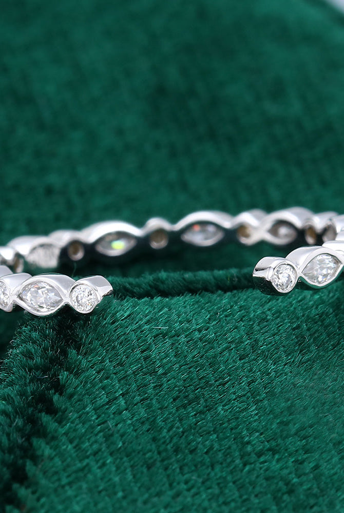 marquise-round-moissanite-open-bezel-wedding-band