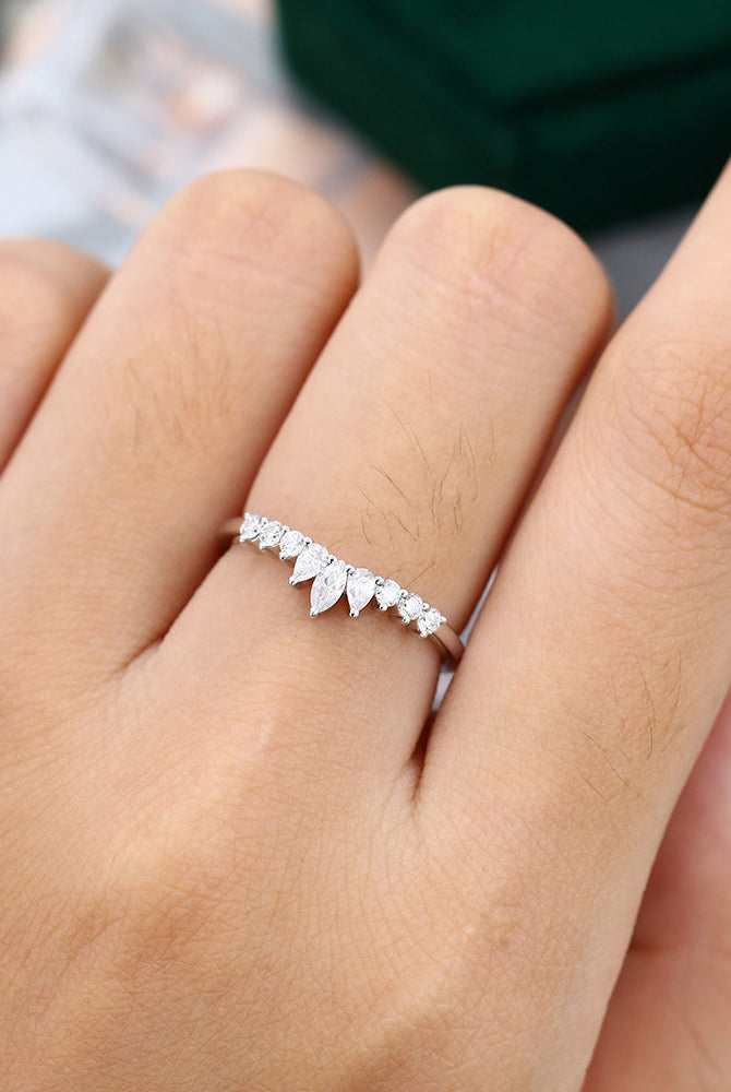 round-pear-marquise-moissanite-curved-wedding-band-2