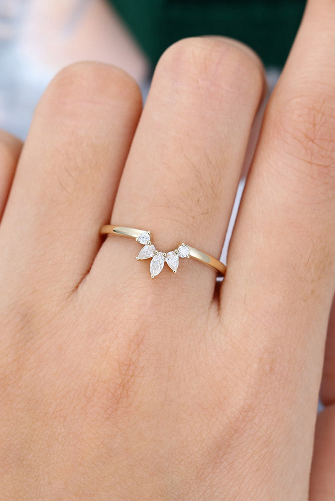 0-272-ct-round-pear-marquise-moissanite-curved-wedding-band
