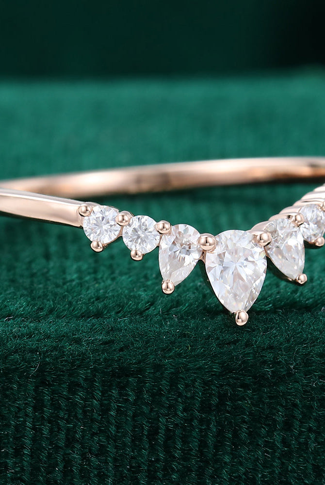 0-30-ct-round-pear-moissanite-curved-wedding-band