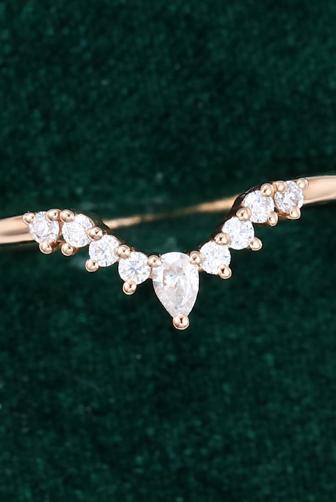 0-15-ct-round-pear-moissanite-curved-wedding-band