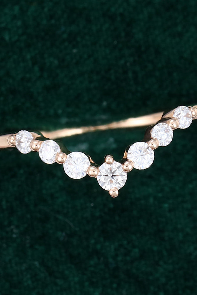 round-moissanite-curved-wedding-band