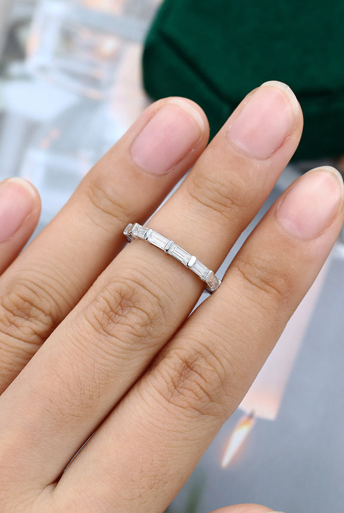 baguette-moissanite-bar-wedding-band-2