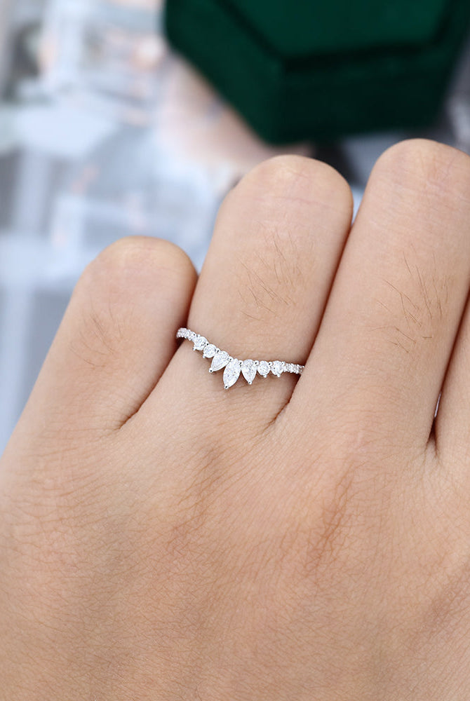 round-pear-marquise-moissanite-curved-wedding-band