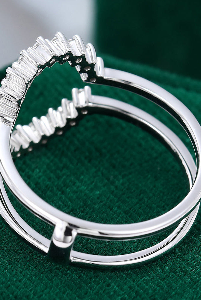 round-moissanite-double-curved-wedding-band