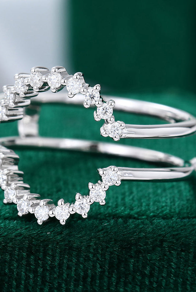 round-moissanite-double-curved-wedding-band