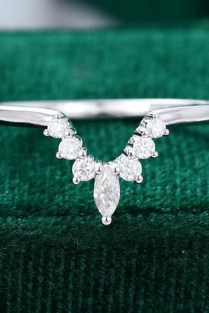 0-20-ct-round-marquise-moissanite-v-shaped-wedding-band