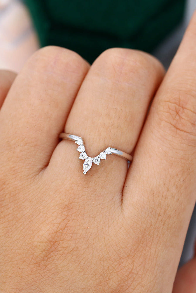 round-marquise-moissanite-v-shaped-wedding-band