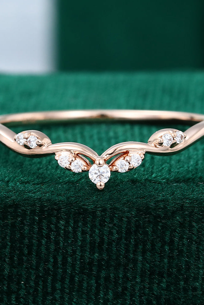 0-10-round-moissanite-art-deco-wedding-band