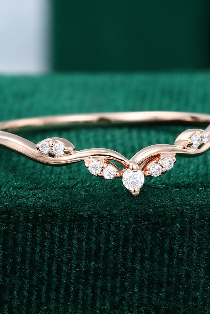 0-10-round-moissanite-art-deco-wedding-band