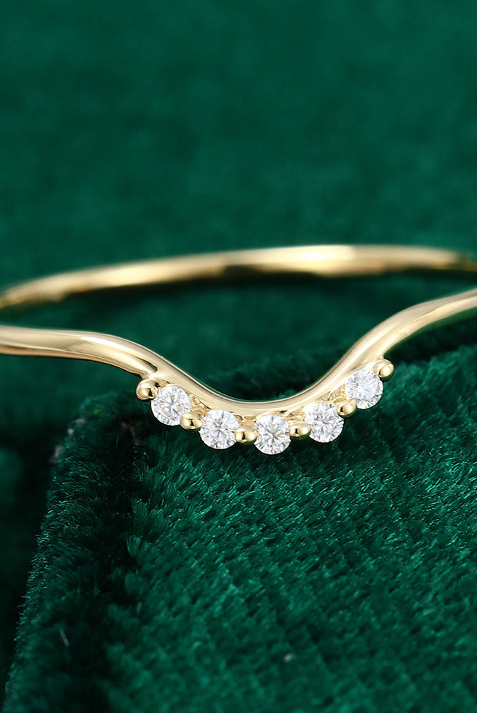 round-moissanite-curved-wedding-band