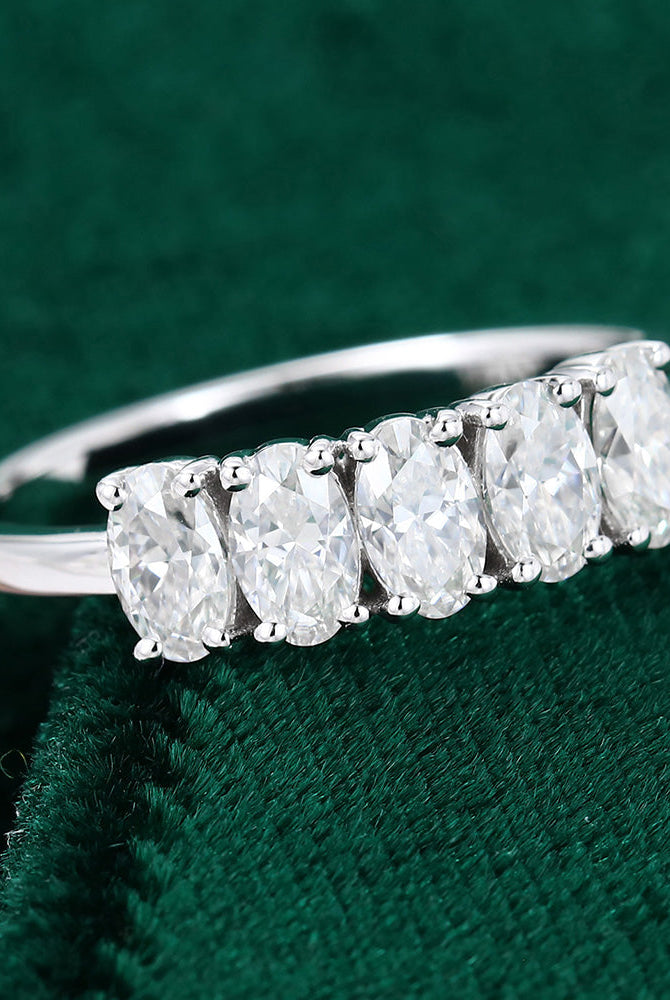 oval-moissanite-five-stone-wedding-band