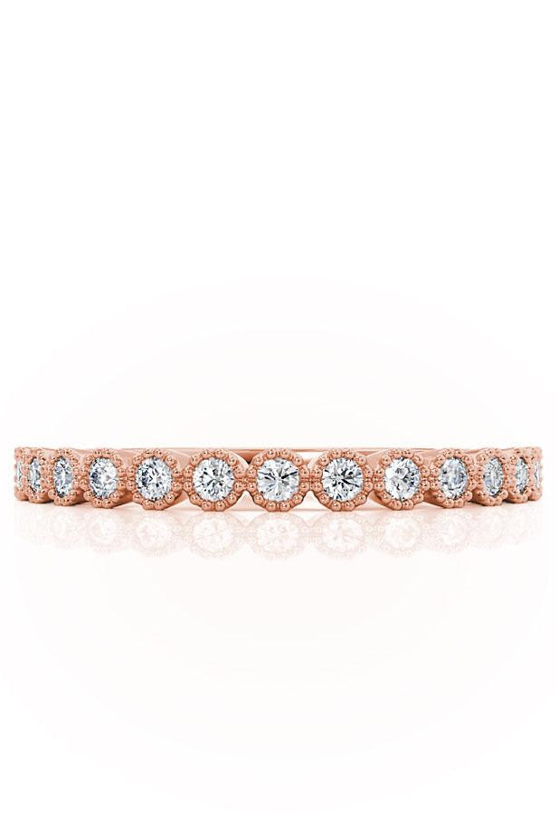 round-shaped-moissanite-curved-style-wedding-band