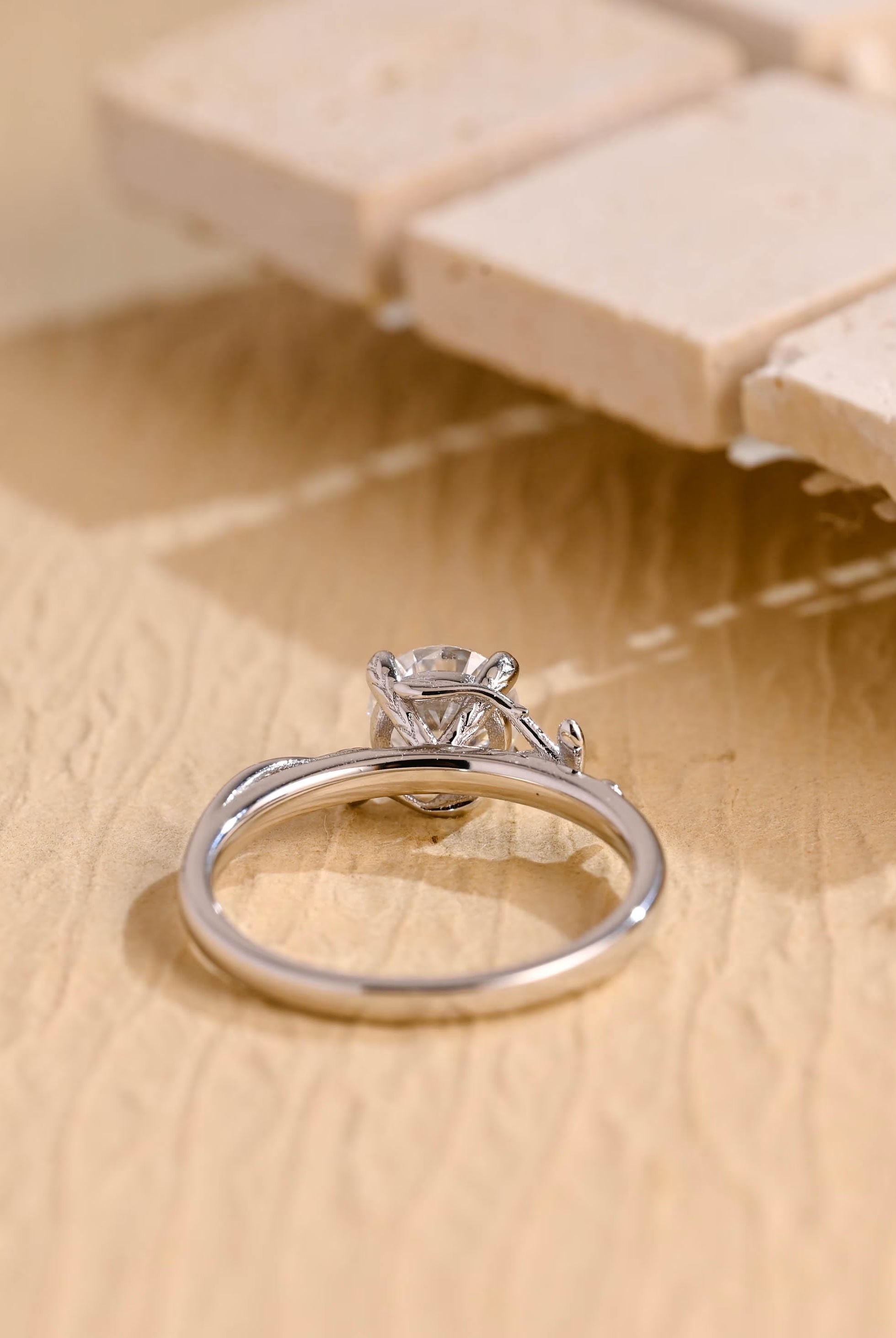 Round Cut Moissanite Engagement Ring