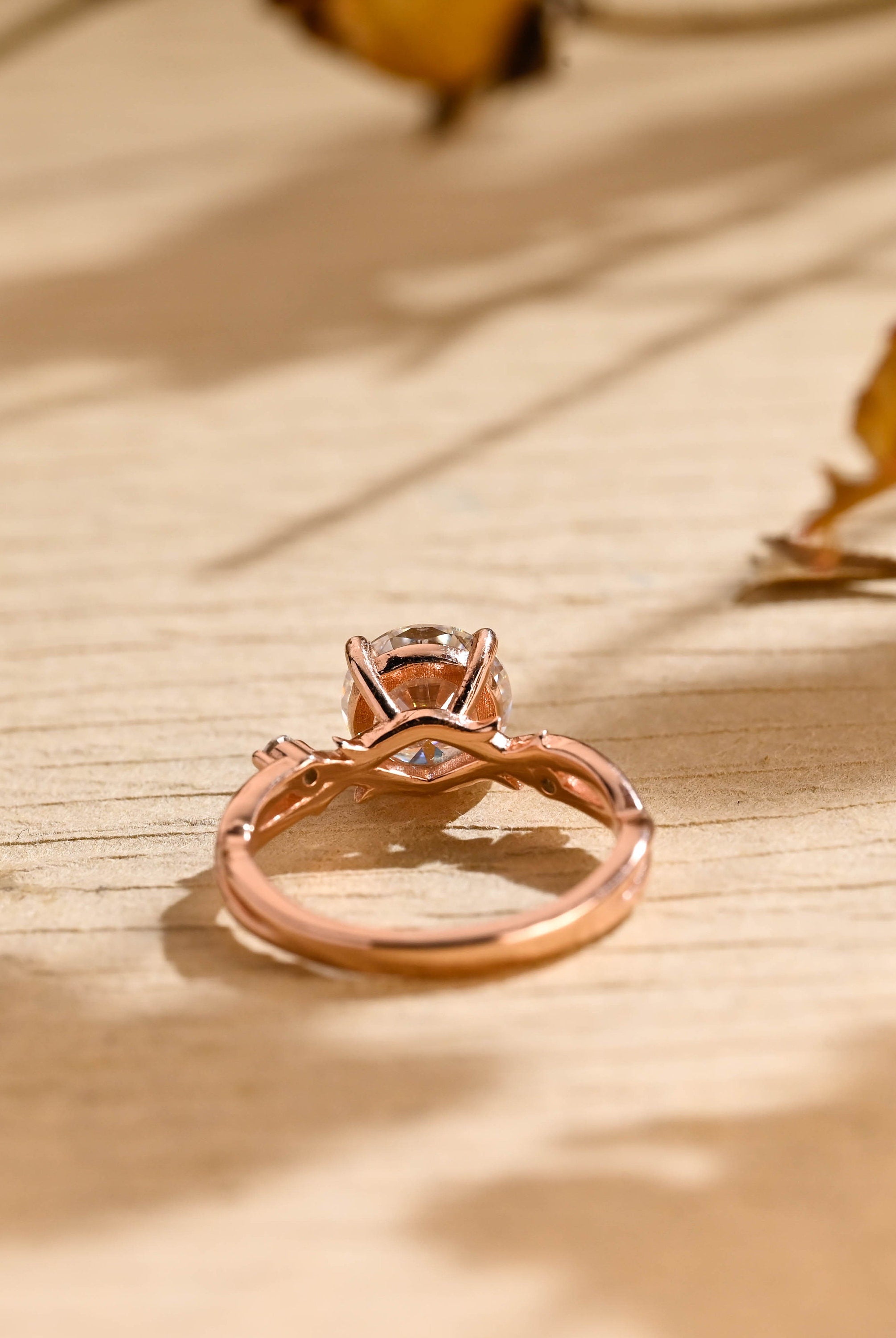 Round Cut Moissanite Engagement Ring