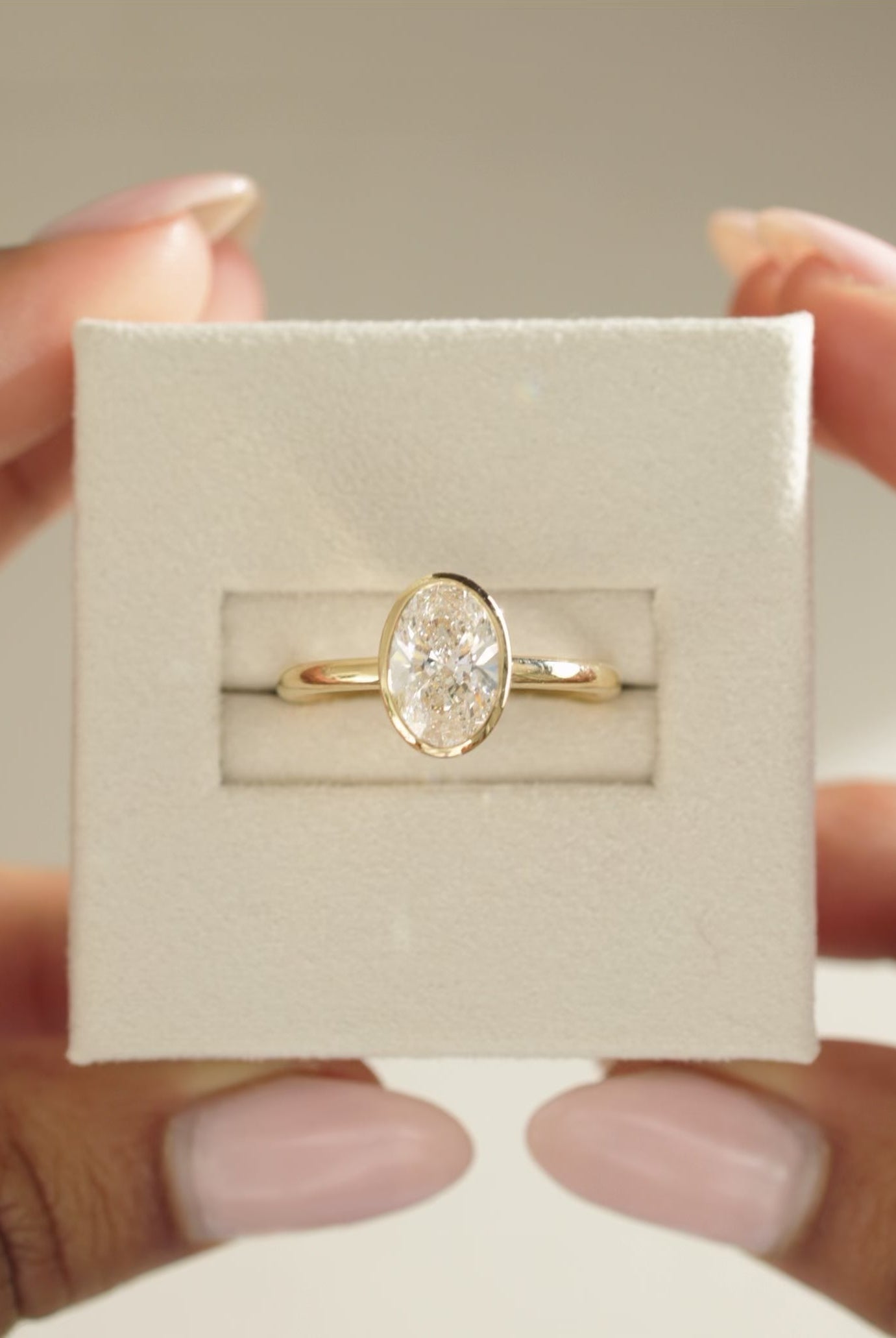 1CT Oval Moissanite Ring